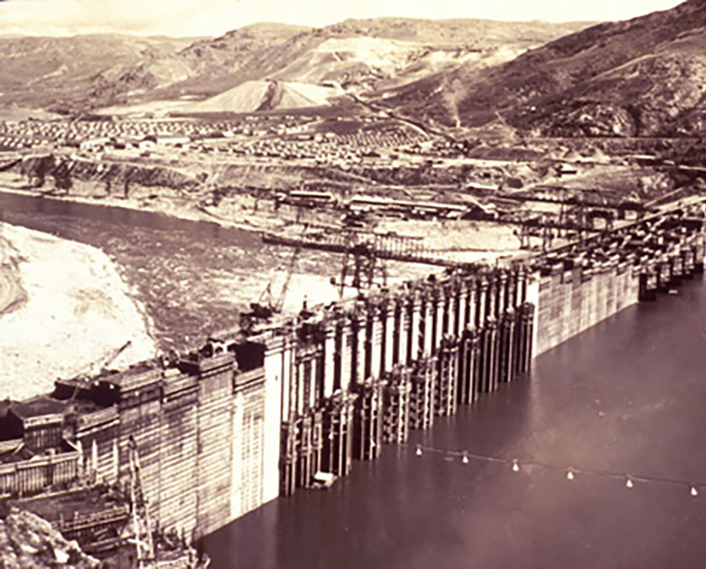 Grand Coulee Dam Construction