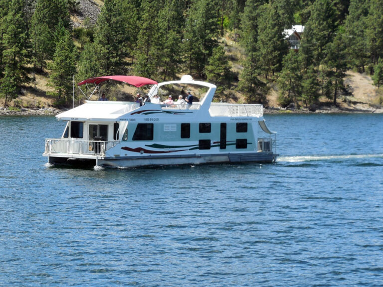 Past Lake Roosevelt Forum Houseboat Tour Photos